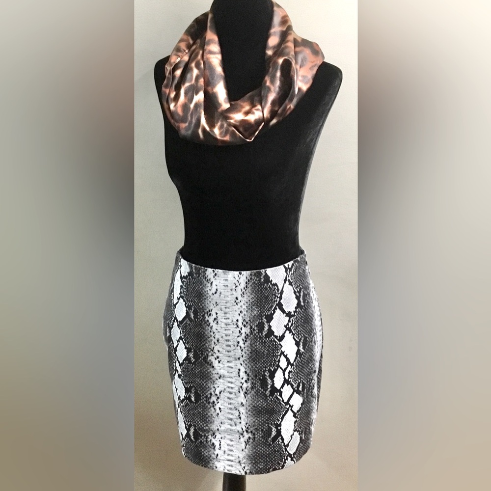 GOLDIE vegan leather mini skirt